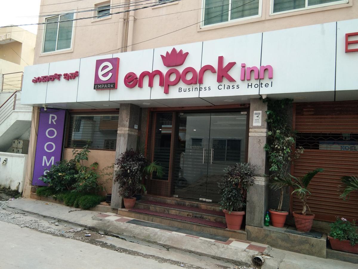 Empark Inn Bangalore Exterior foto